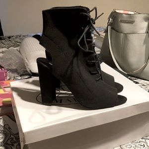 Steve Madden Black Square Heels NWT women’s size 8